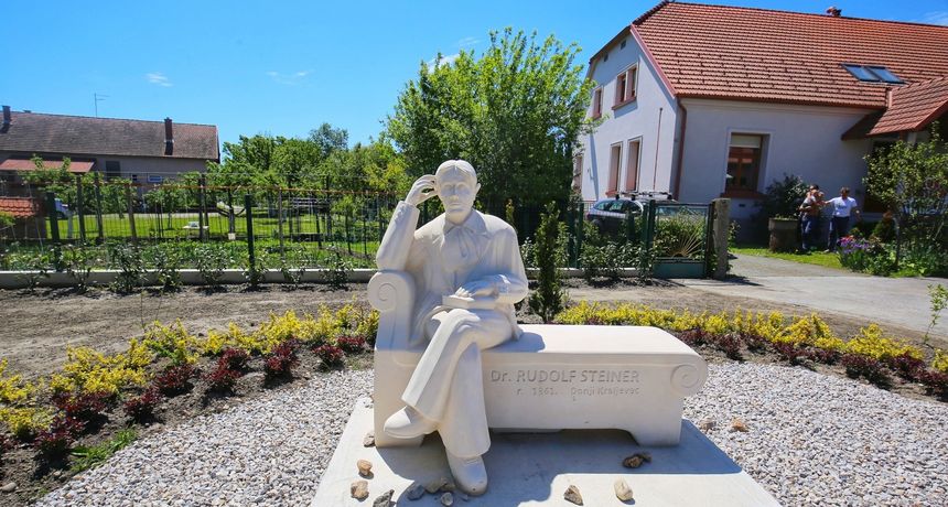 FOTO Svečano otvoren park dr. Rudolfa Steinera u Donjem Kraljevcu! FOTO Svečano otvoren park dr. Rudolfa Steinera u Donjem Kraljevcu!