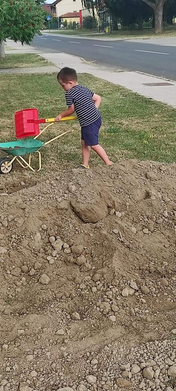 UPOZNAJTE ZRINA Veselog i vedrog dječaka koji osvaja svojim zaraznim osmijehom
