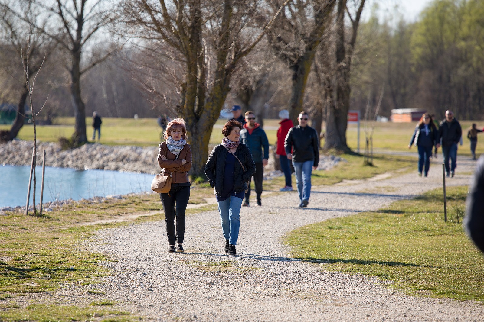 KLIKOM PO MARINI Suncem okupana Marina danas je bila prepuna ljudi!