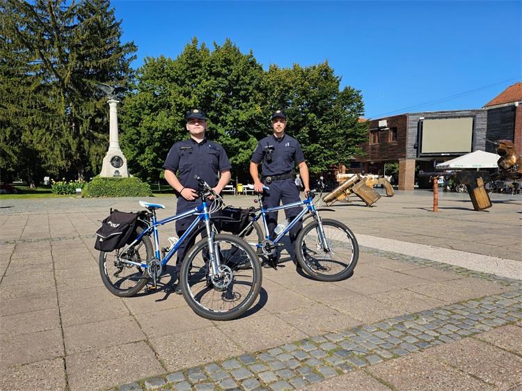 Policijaci na biciklima u Čakovcu