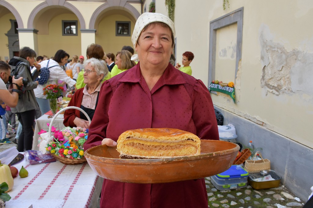 ‘BAKINI KOLAČI’ Najbolji kolač s jabukama pripremila je Natalija Munđar iz Križovca
