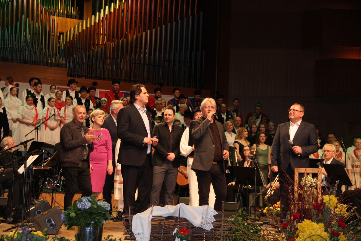 Kajkavci u Lisinskom