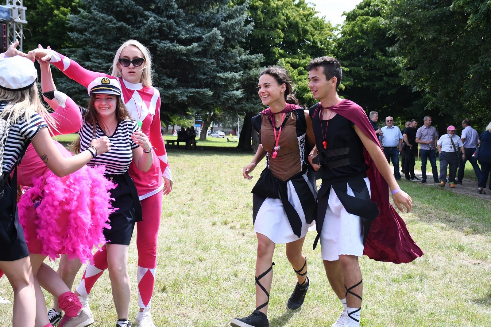 FOTO Povorka protutnjala gradom, maturanti s osmjehom dočekali kraj srednje škole!