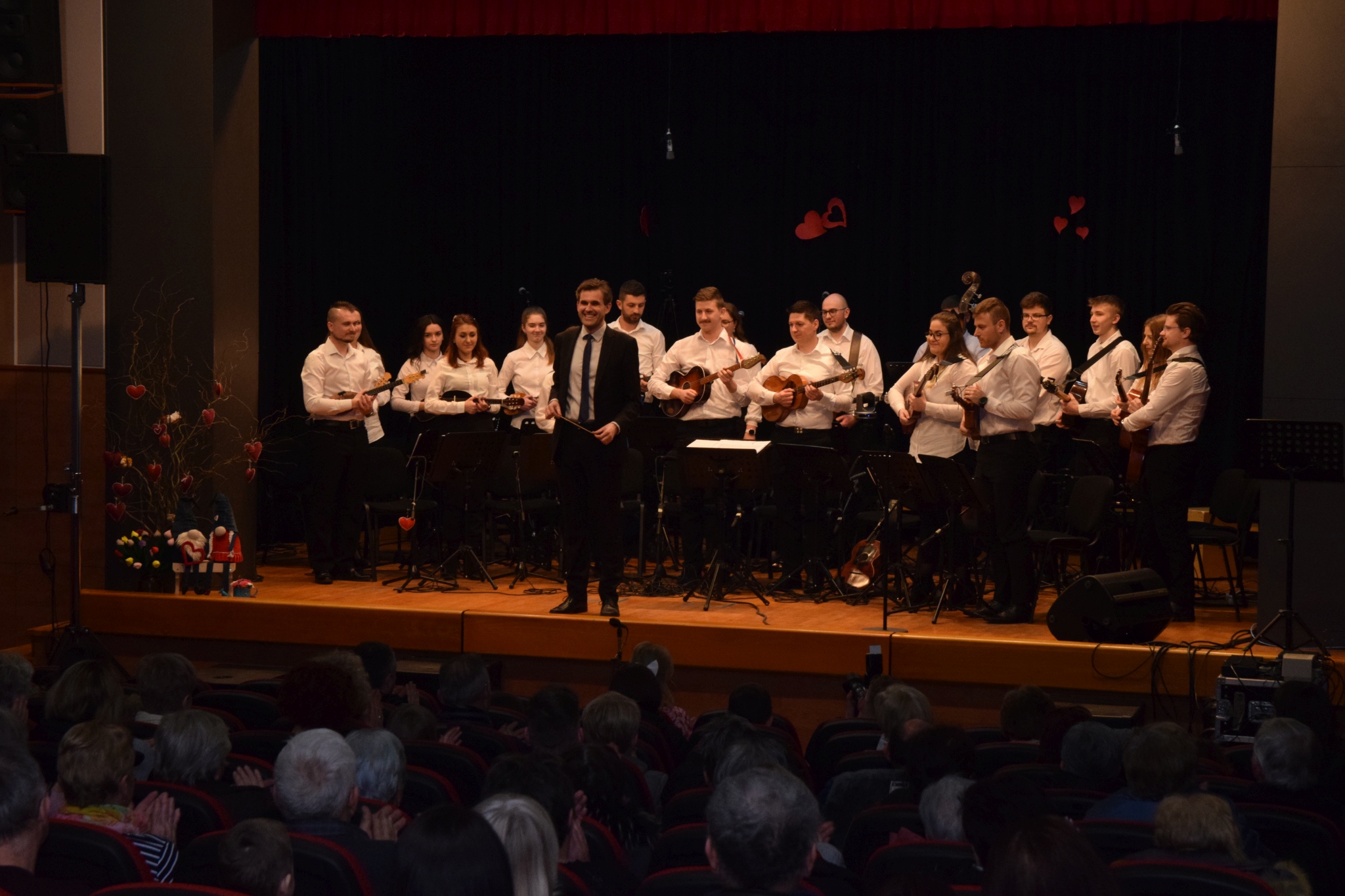 Pogledajte kakva je bila atmosfera na koncertu Tamburaškog orkestra KUU Zvon