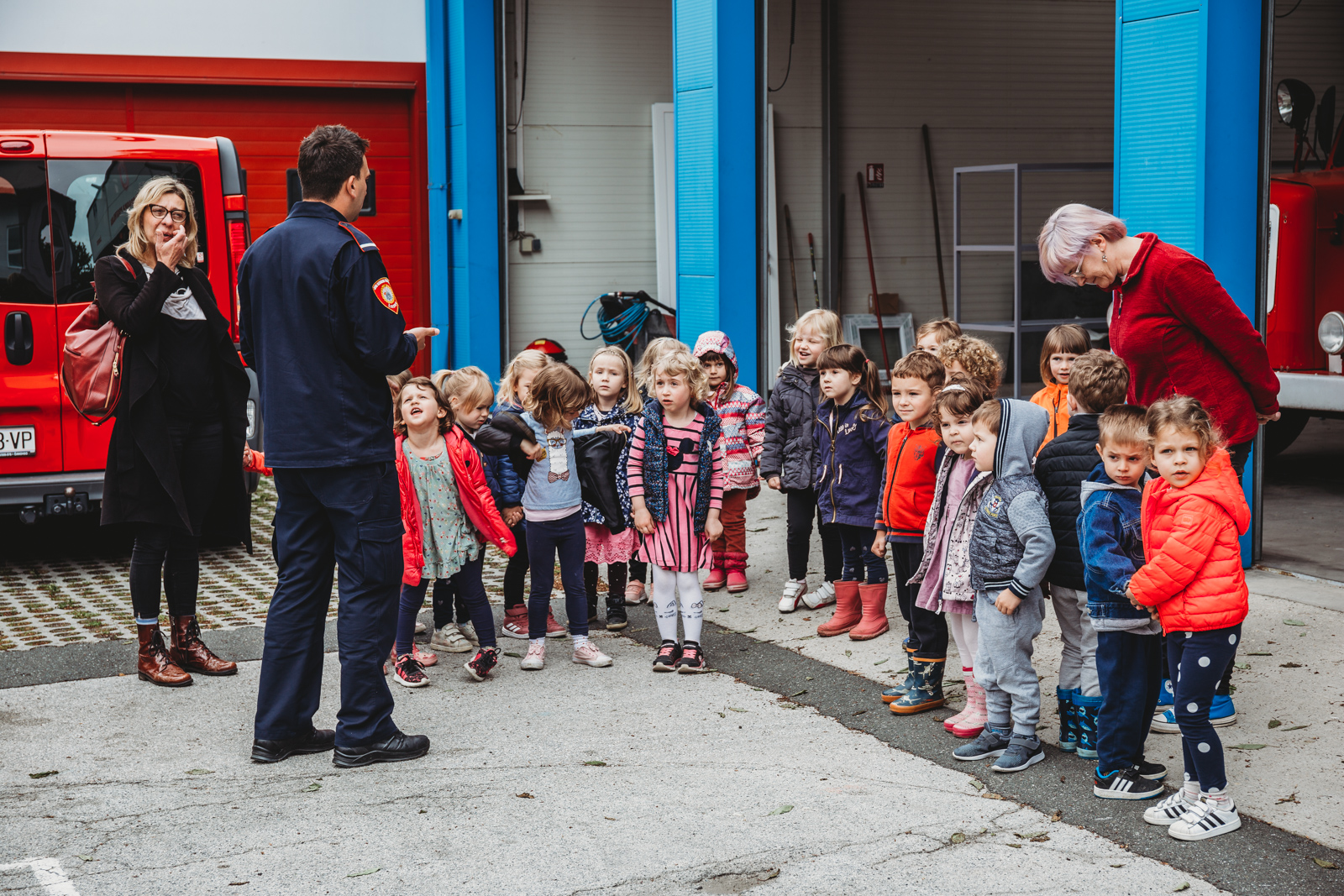 Mališani iz Dječjeg vrtića Cipelica posjetili vatrogasce