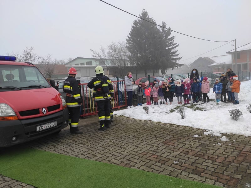 Vatrogasna vježba: ‘Potresi’ u vrtiću Suncokret i OŠ Strahoninec