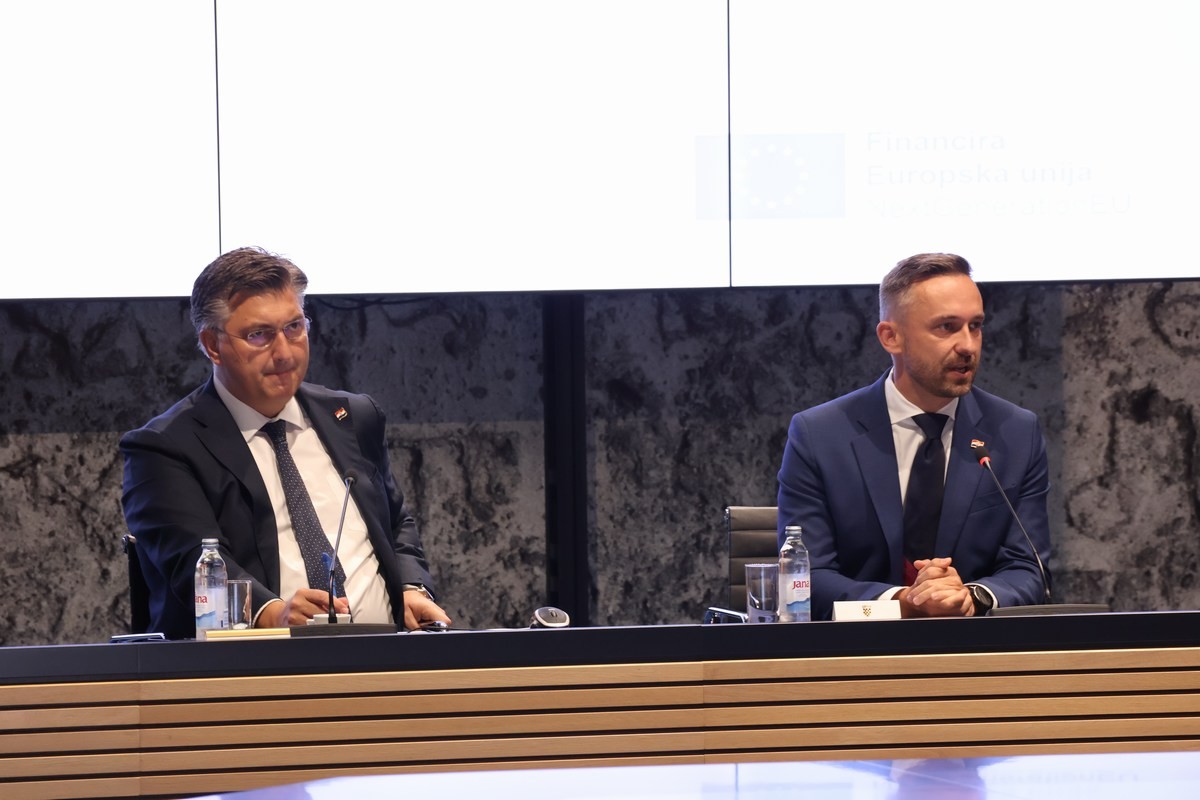 Matija Posavec, Nikola Novak, centar za starije osobe Matija Posavec, Nikola Novak, centar za starije osobe