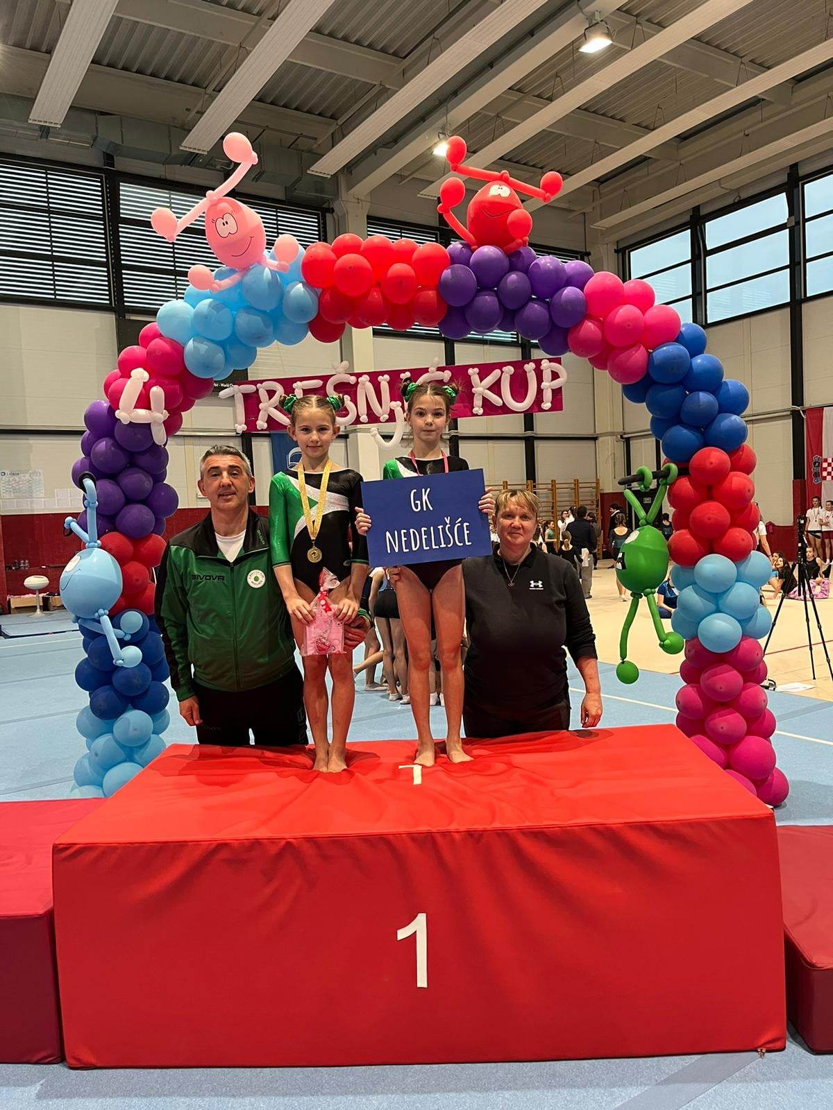 PRVI, ALI USPJEŠAN NASTUP Veliki uspjeh malih gimnastičarki GK-a Nedelišće u Zagrebu