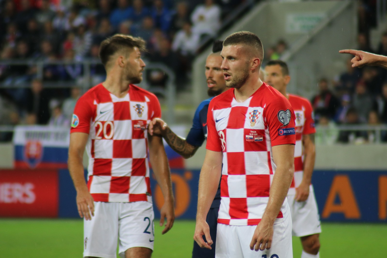 Image 3833601 (auto) Image 3833601 (auto)