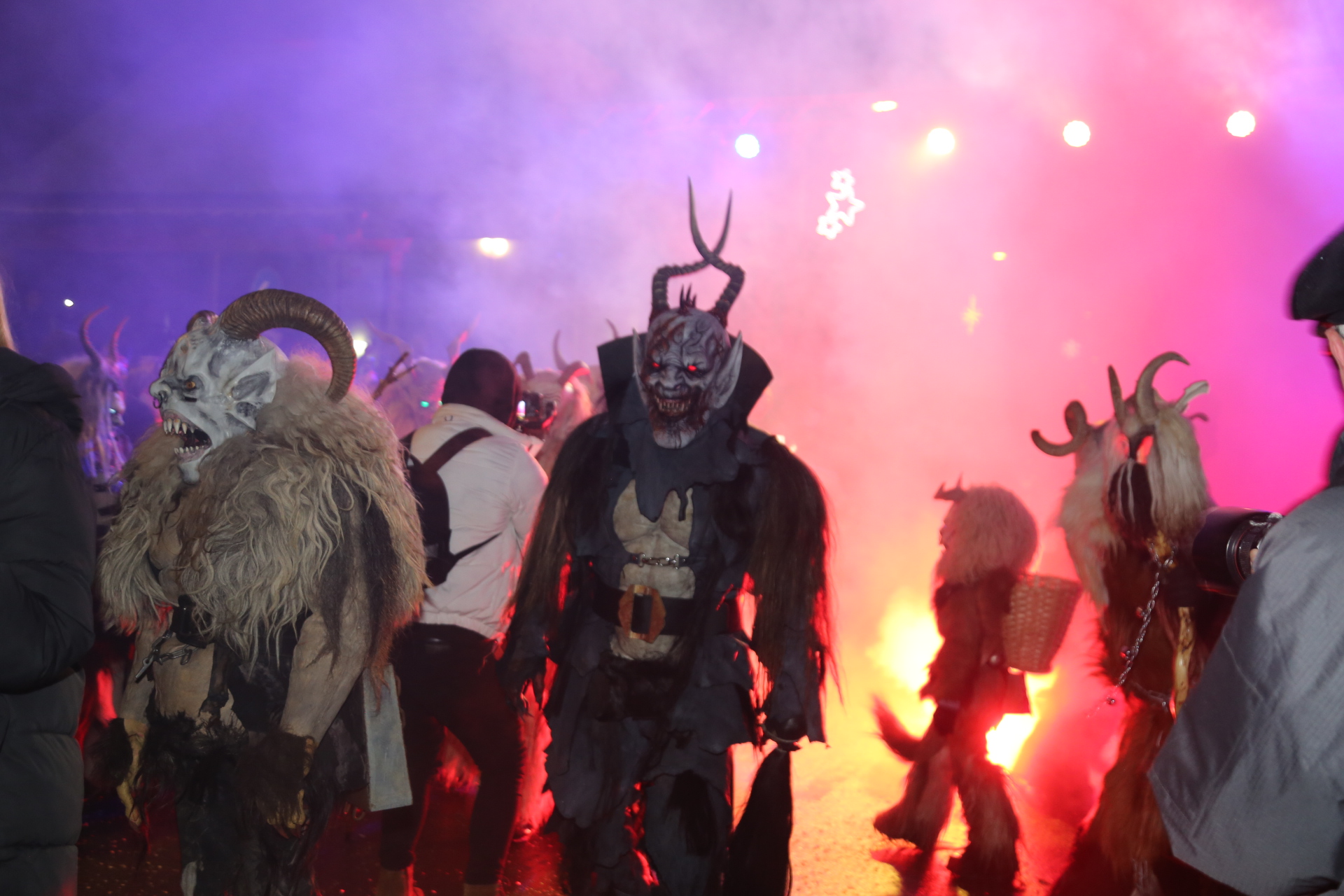 BILO JE ZANIMLJIVO Svetomartinski Krampuslauf opet oduševio brojne posjetitelje BILO JE ZANIMLJIVO Svetomartinski Krampuslauf opet oduševio brojne posjetitelje
