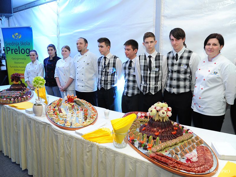 331814157dsc8619175710