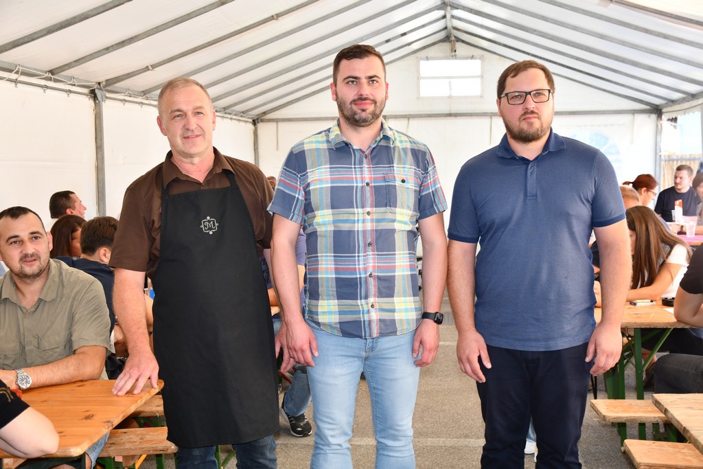 ZAHVALILI IM Ručak za istinske heroje Pušćina