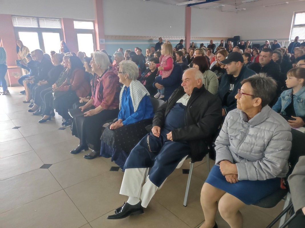 Majčin dan u Podbrestu