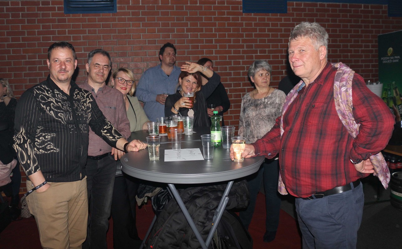 Neda Ukraden i grupa Vigor