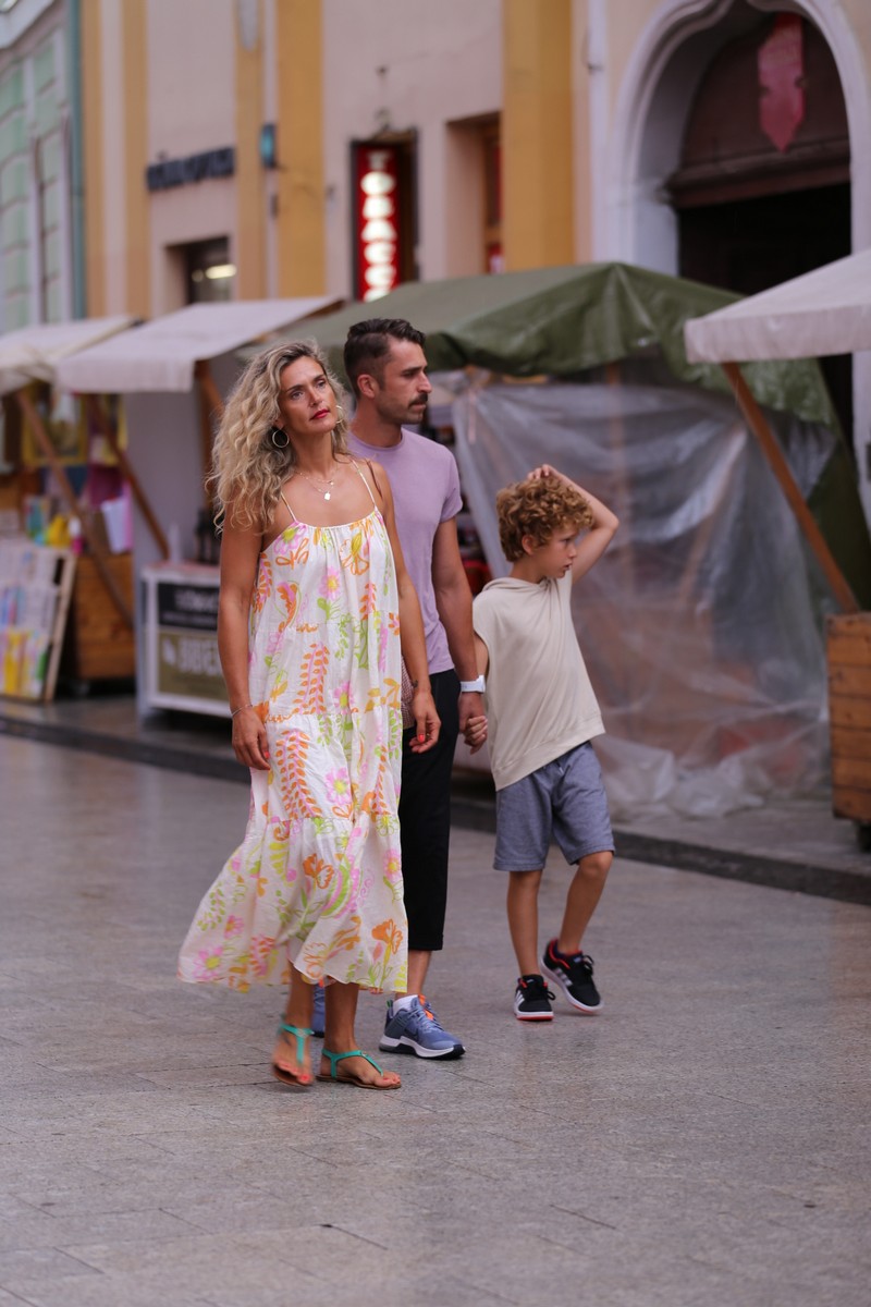 KLIKOM ISPOD KIŠOBRANA Malo kiše, malo sunca, ali centar Čakovca je ispunjen građanima