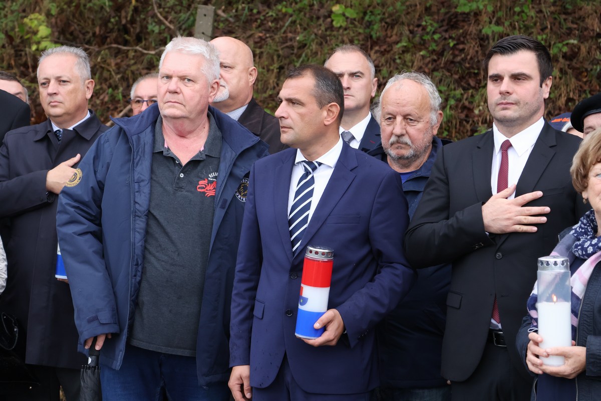 SJEĆANJA Župan Matija Posavec odao počast žrtvama u Baćinu