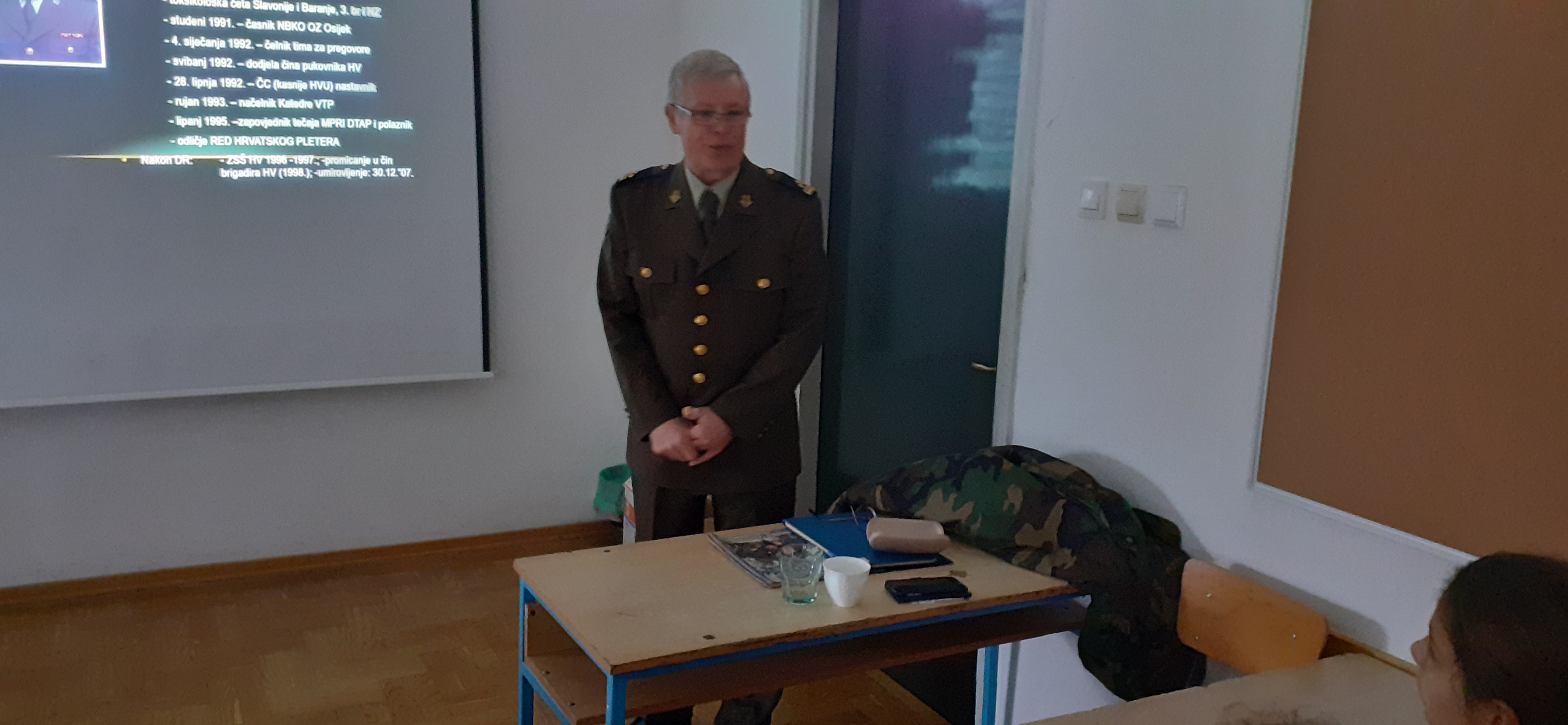 OŠ SELICA Branitelji osmašima prenijeli priču i istinu o Domovinskom ratu