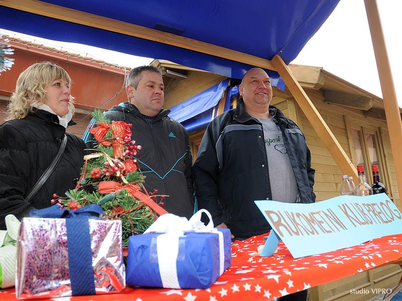 325713857dsc0936919152