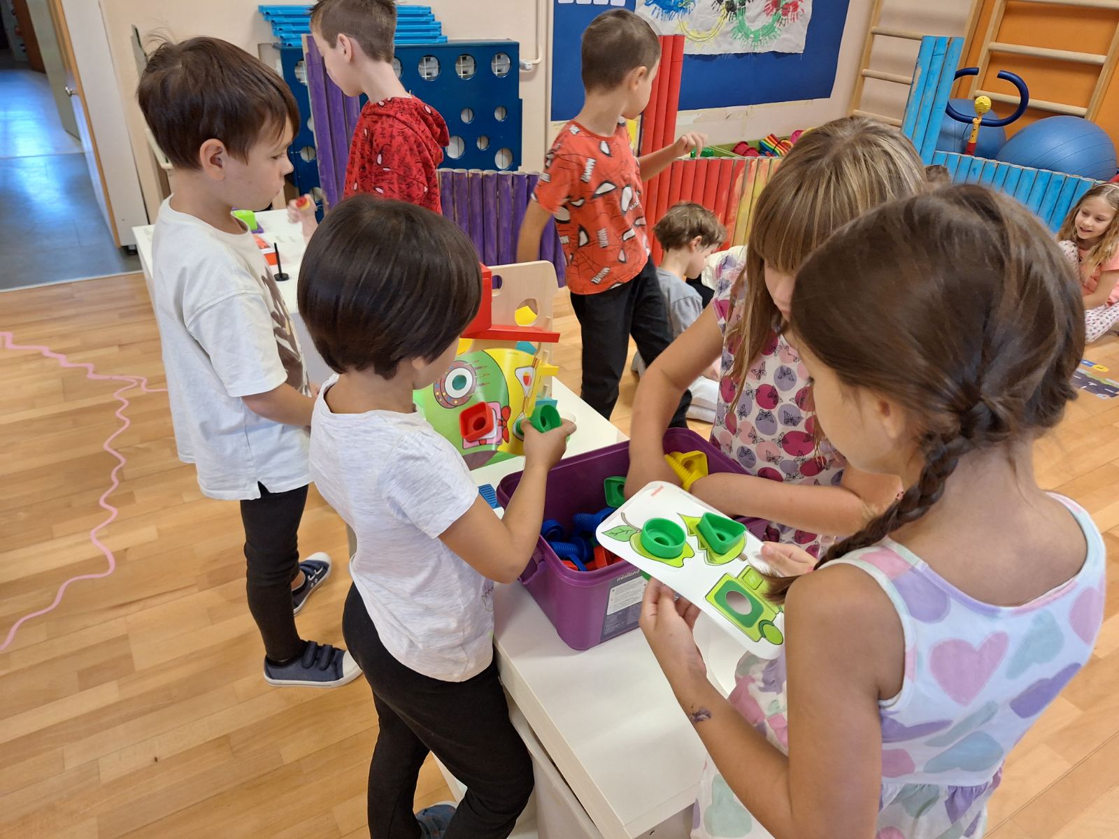 FOTO Vrijedna donacija ‘Inner Wheel kluba’ područnim odjelima DV Cvrčak