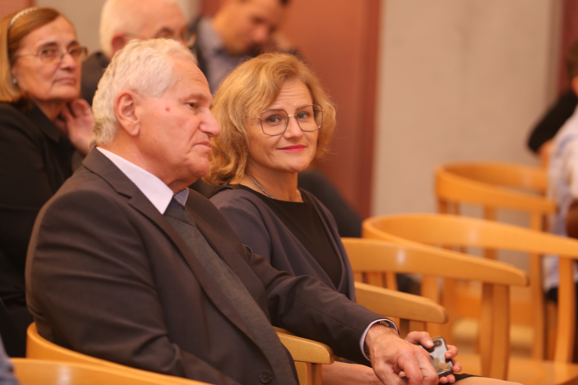 FOTO Predstavljena zbirka pjesama Magdalene Vlah – Hranjec ‘Z maminoga krila’