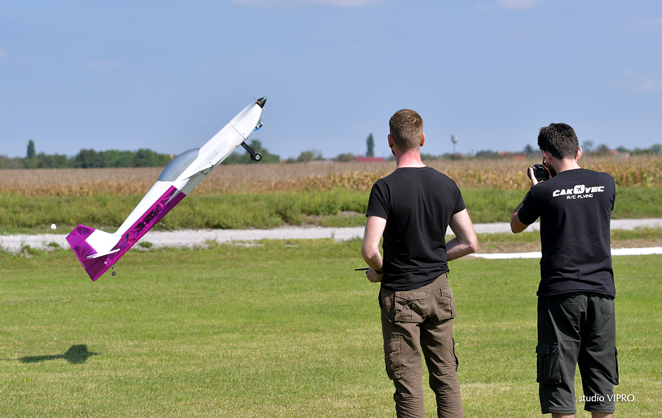 Modelarski miting u organizaciji Zmajarskog kluba Rode