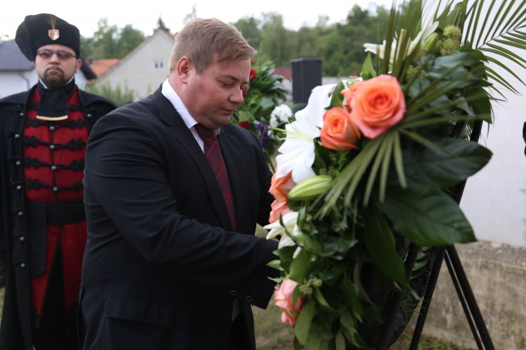 2139284110212942451972998135334