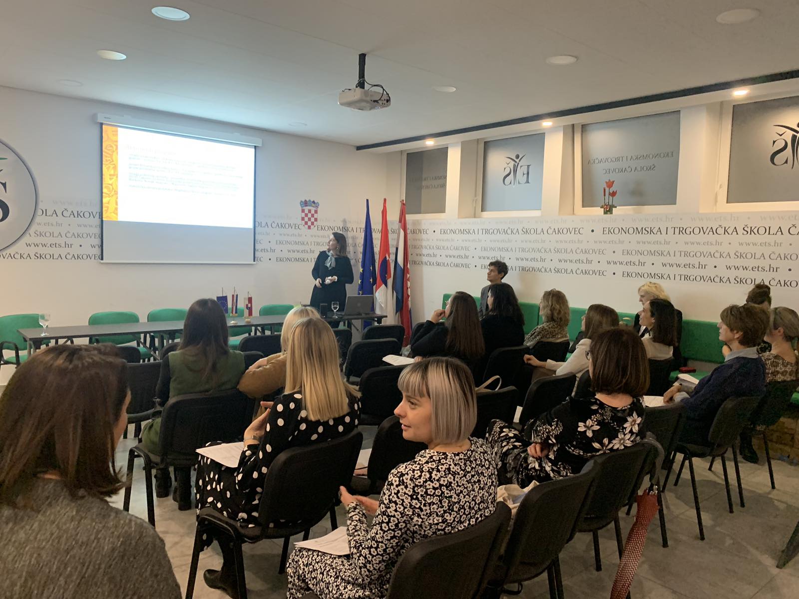 EKONOMSKA I TRGOVAČKA ŠKOLA Održan stručni skup Međužupanijskog stručnog vijeća