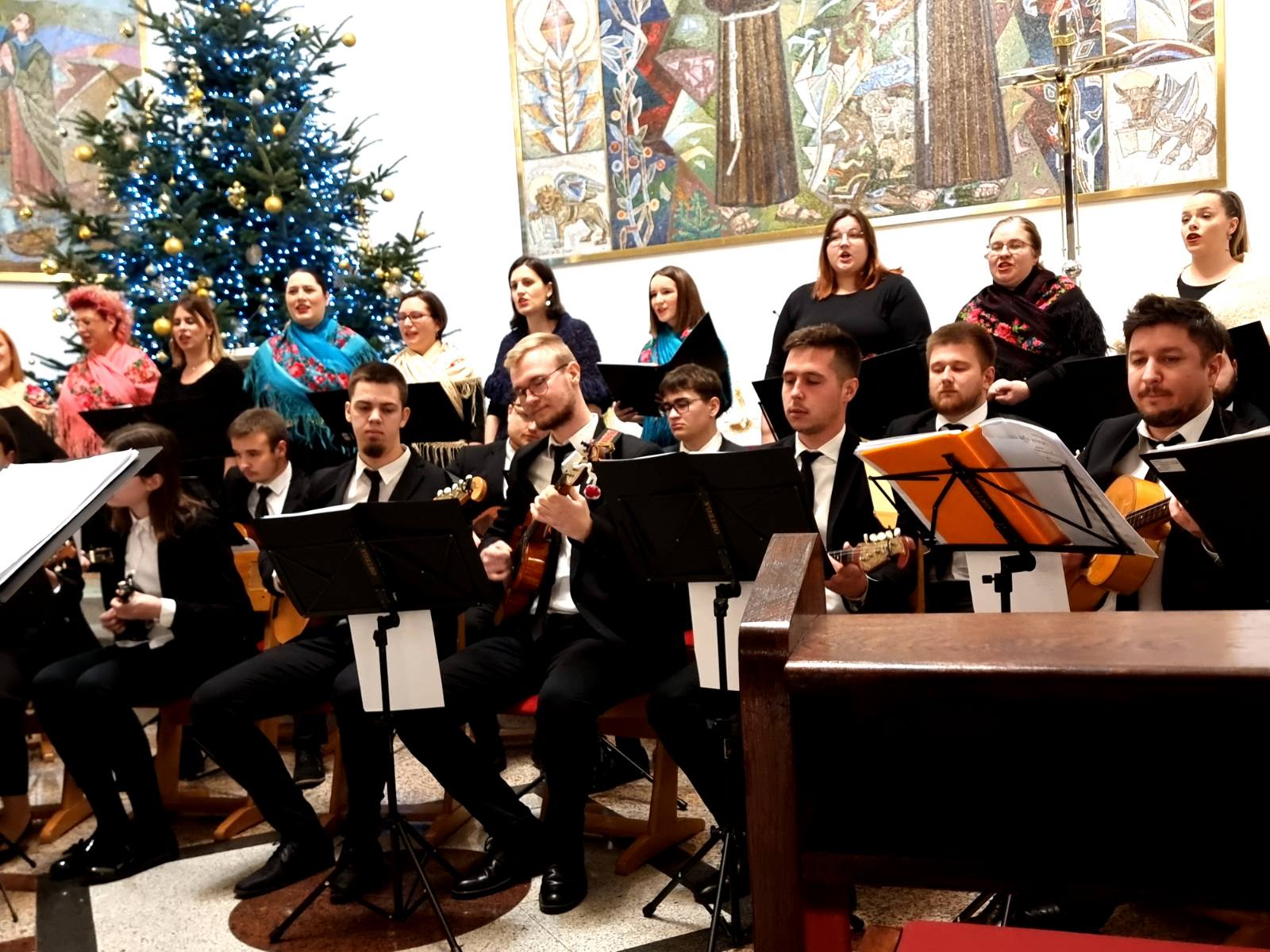 VIDEO Blagdanska atmosfera u Čakovcu na koncertu ‘Božićem kroz Hrvatsku’