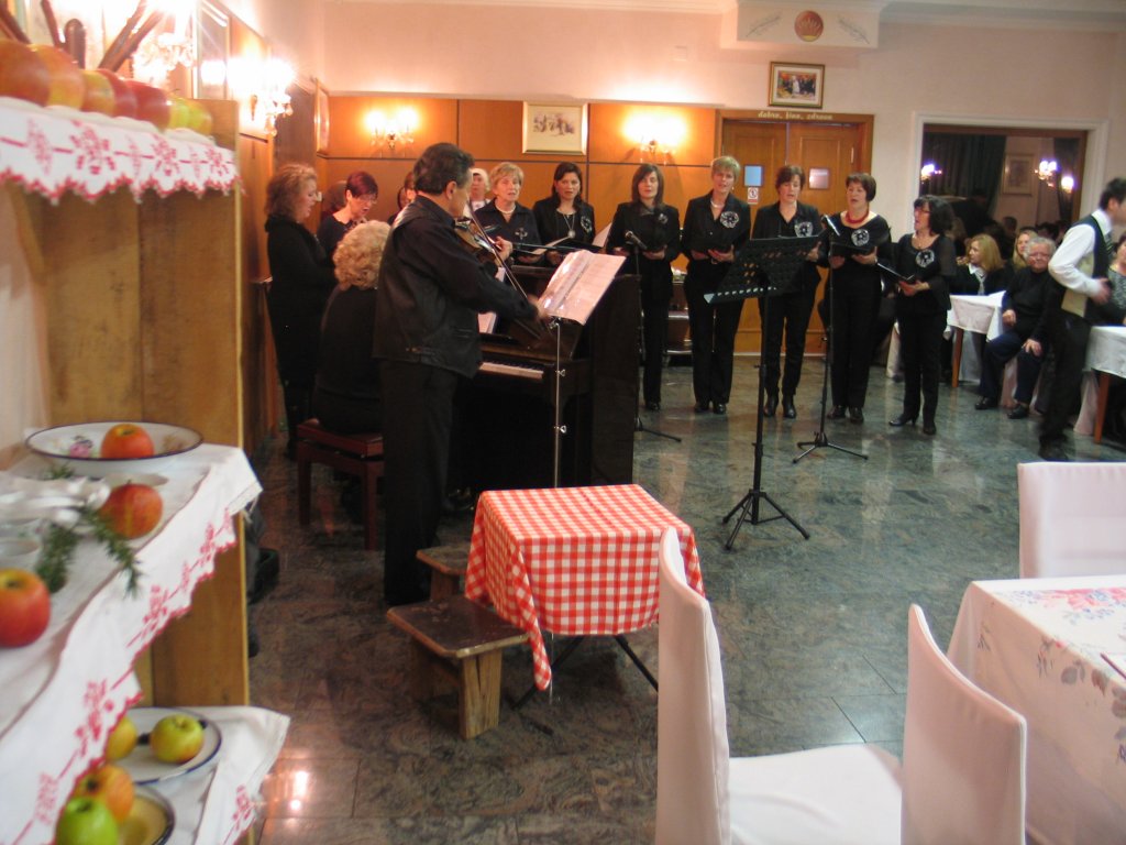 2vecerpoezije015546243