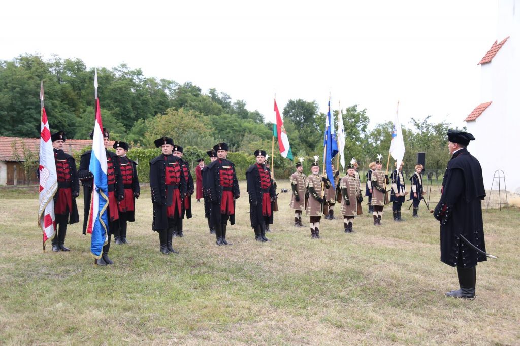 2144131810212942441612739420136