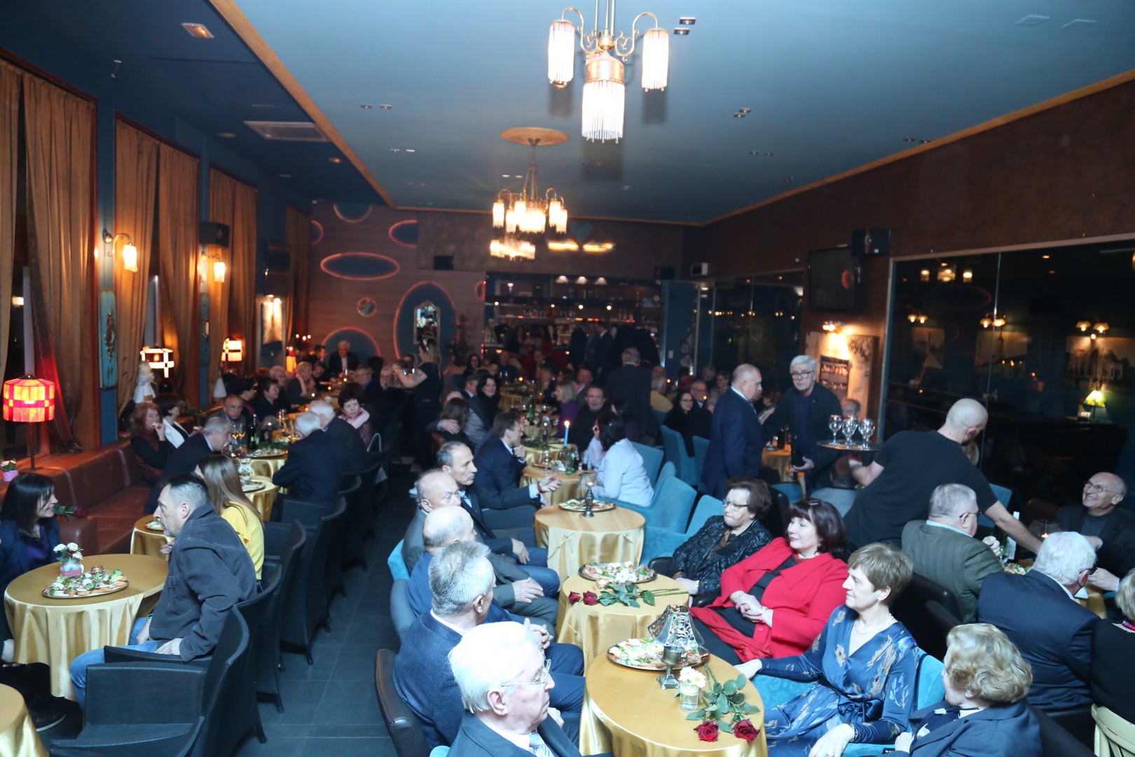 Legendarni Stjepan Jimmy Stanić u Gradskoj kavani Čakovec povodom Dana žena