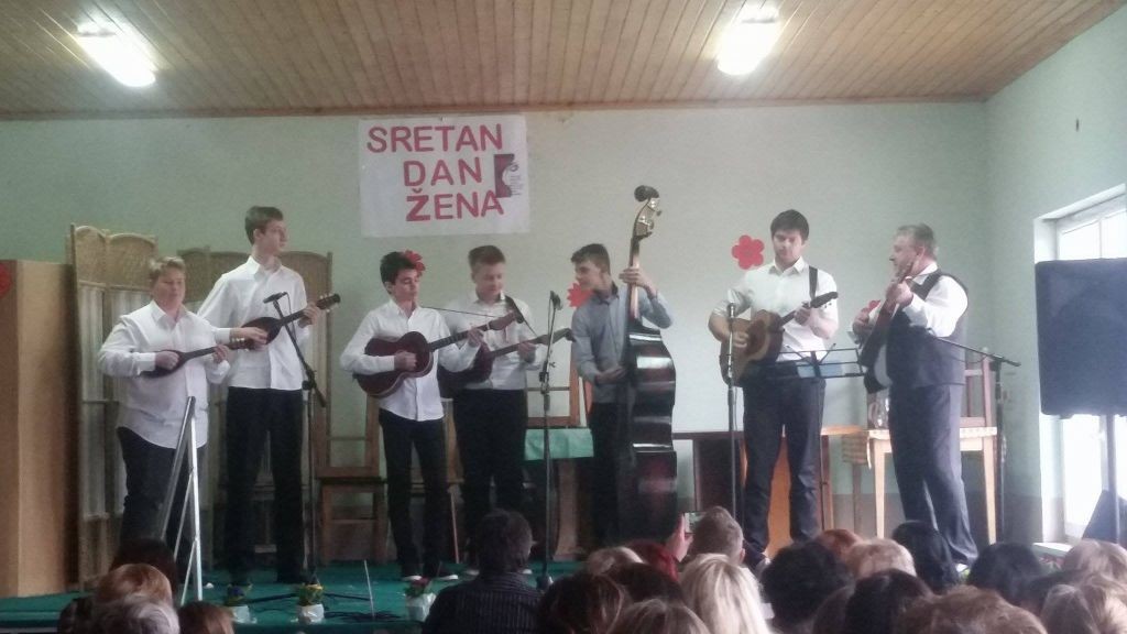 1727386218308512205008958068912