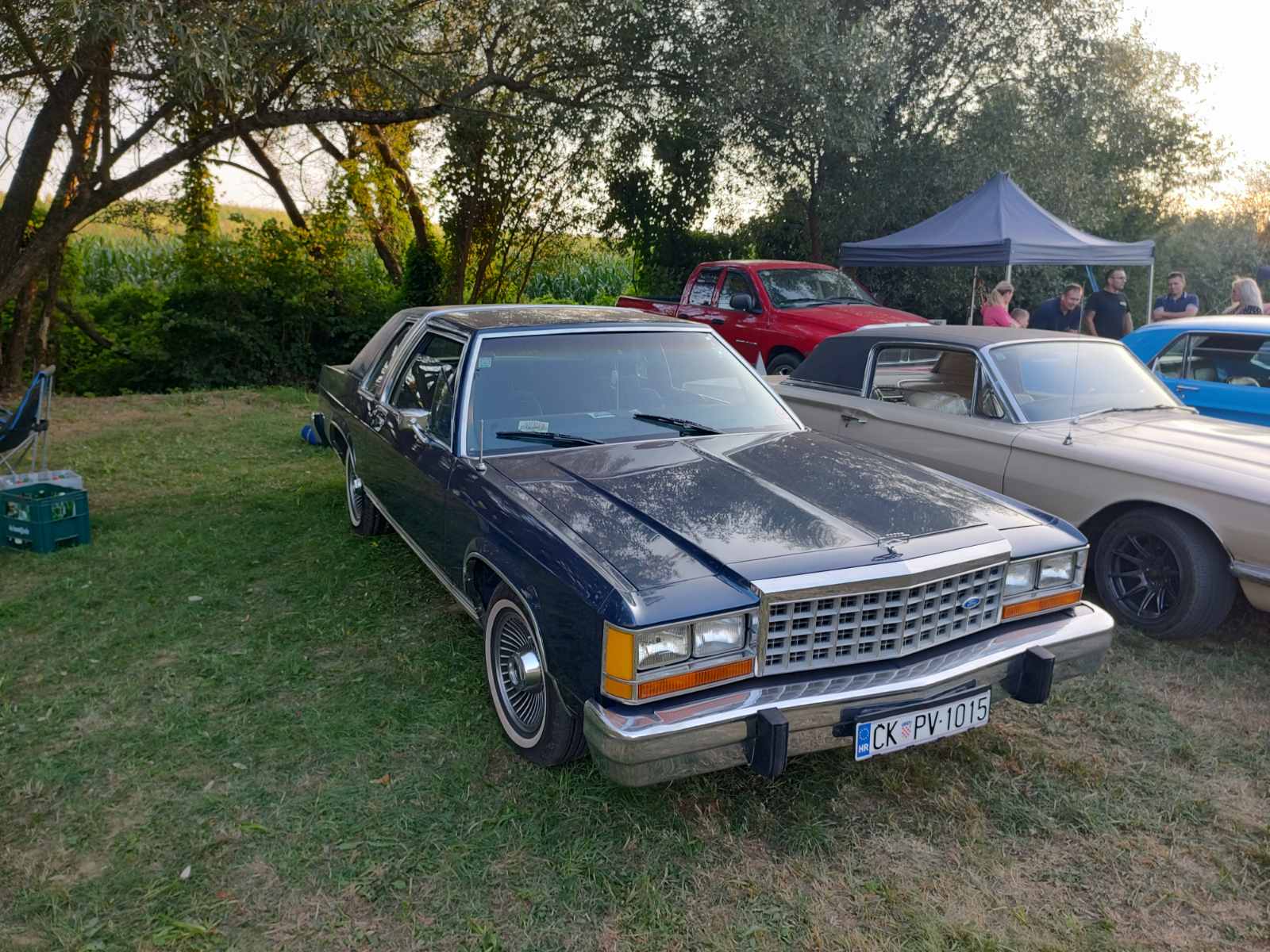 Susret ljubitelja američkih automobila i motora