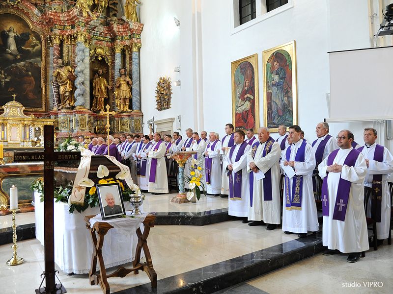 342714808dsc5276624757