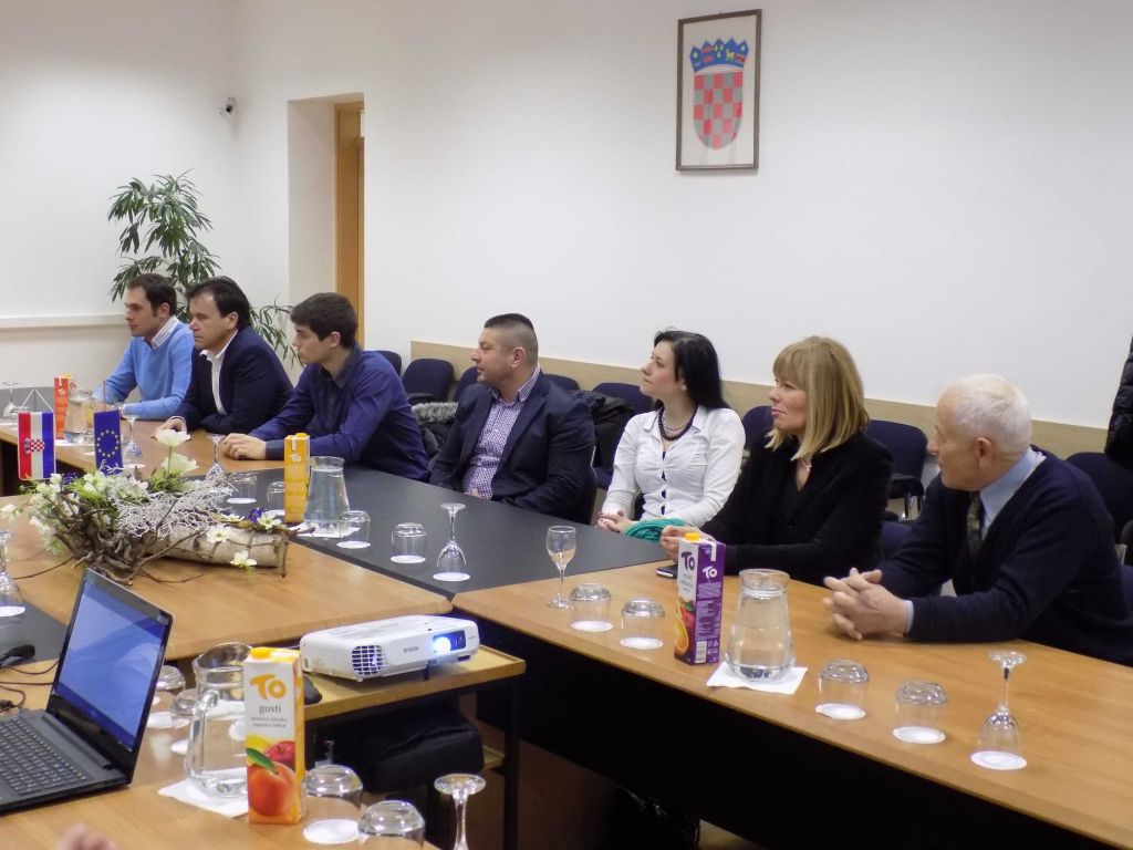 336314430dscn1028152609