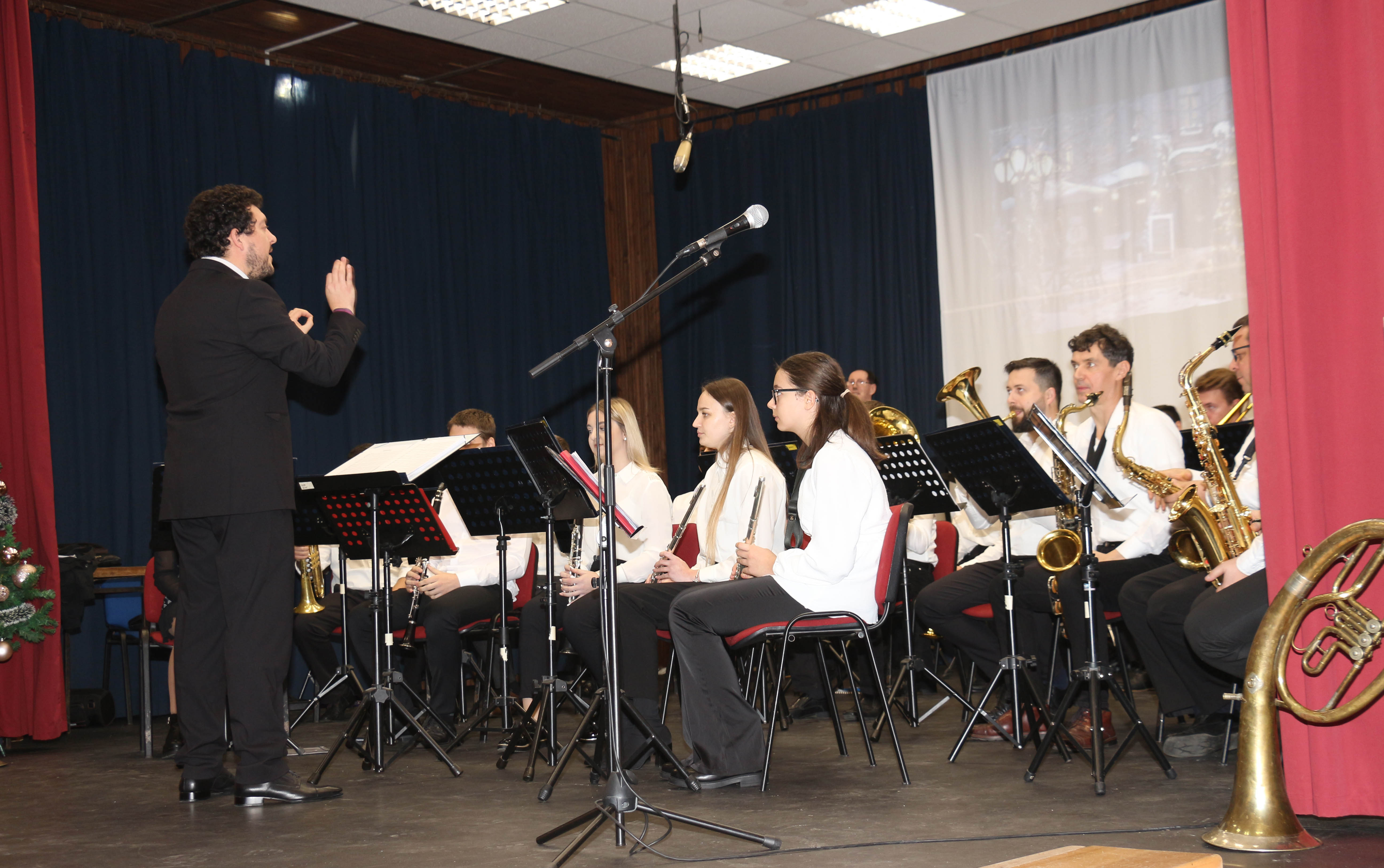 Limena glazba Belica održala veličanstven Božićni koncert