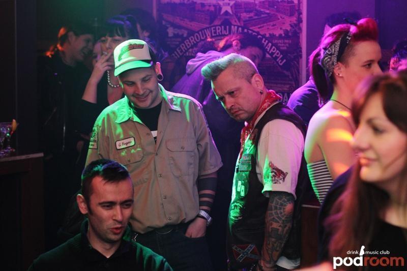 slika0019 Podroom (Petak, 7.12. – Trash & Burn Pin-up Calendar Party – 1.dio)