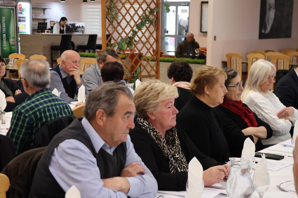 POZDRAVIO IH I ŽUPAN Godišnja skupština Matice umirovljenika Međimurske županije POZDRAVIO IH I ŽUPAN Godišnja skupština Matice umirovljenika Međimurske županije