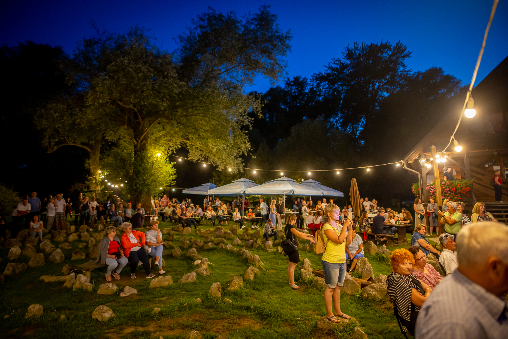 PREKRASNA VEČER Koncert Džo Maračić Makija i premijera spota Ansambla Pučpuljike PREKRASNA VEČER Koncert Džo Maračić Makija i premijera spota Ansambla Pučpuljike