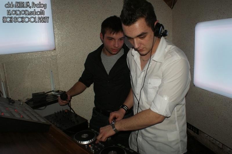 slika0012 Antrum (Subota, 14.1.2012) slika0012 Antrum (Subota, 14.1.2012)