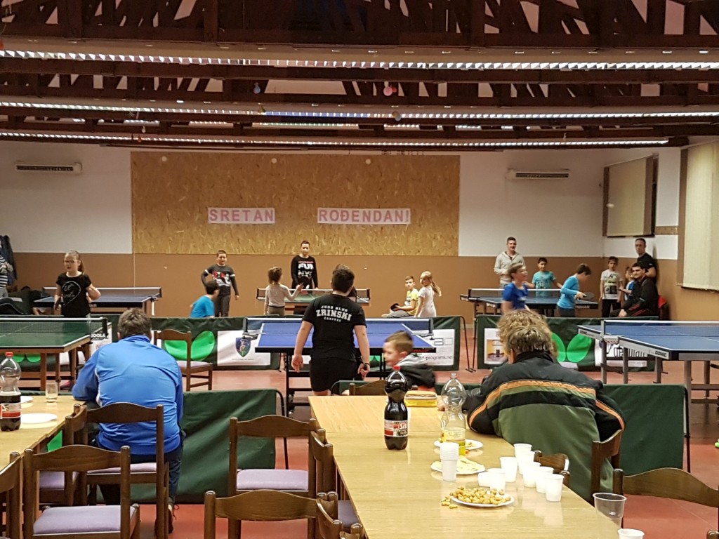 2974944621626412912618735083087