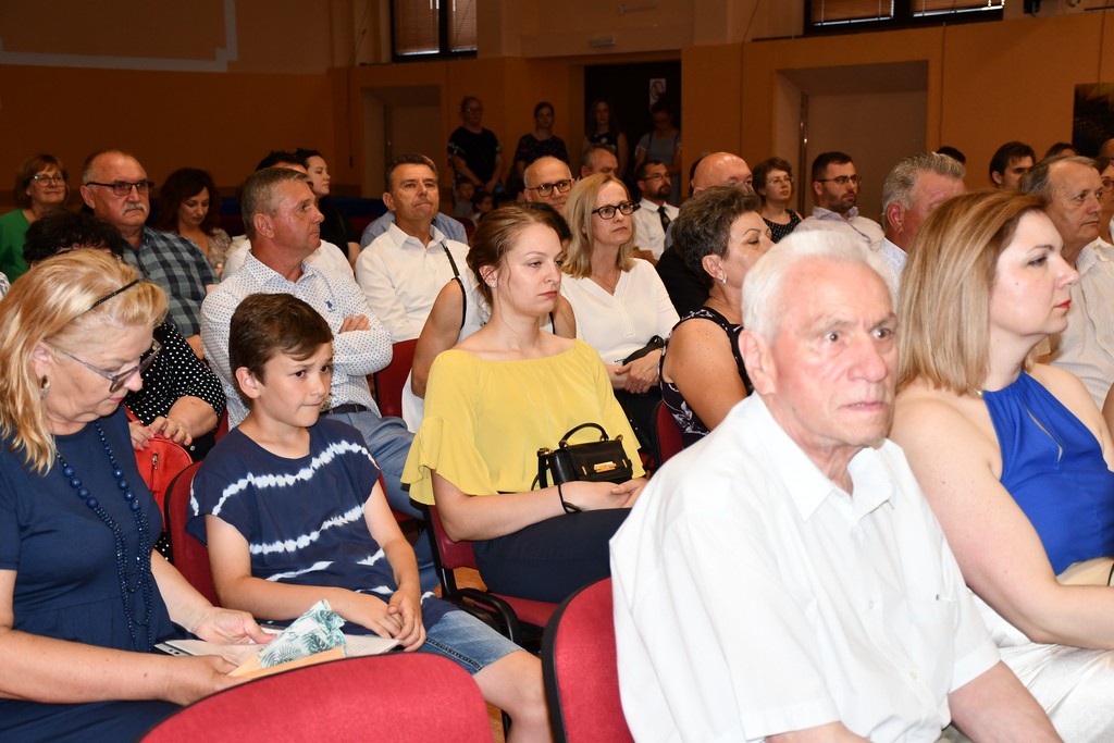 SVEČANA SJEDNICA Zahvalnice općine primili NK BSK Belica, KUD Belica i Udruga žena Belica SVEČANA SJEDNICA Zahvalnice općine primili NK BSK Belica, KUD Belica i Udruga žena Belica