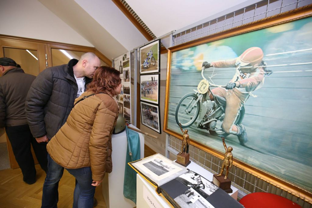 2739397510214090650157235209380