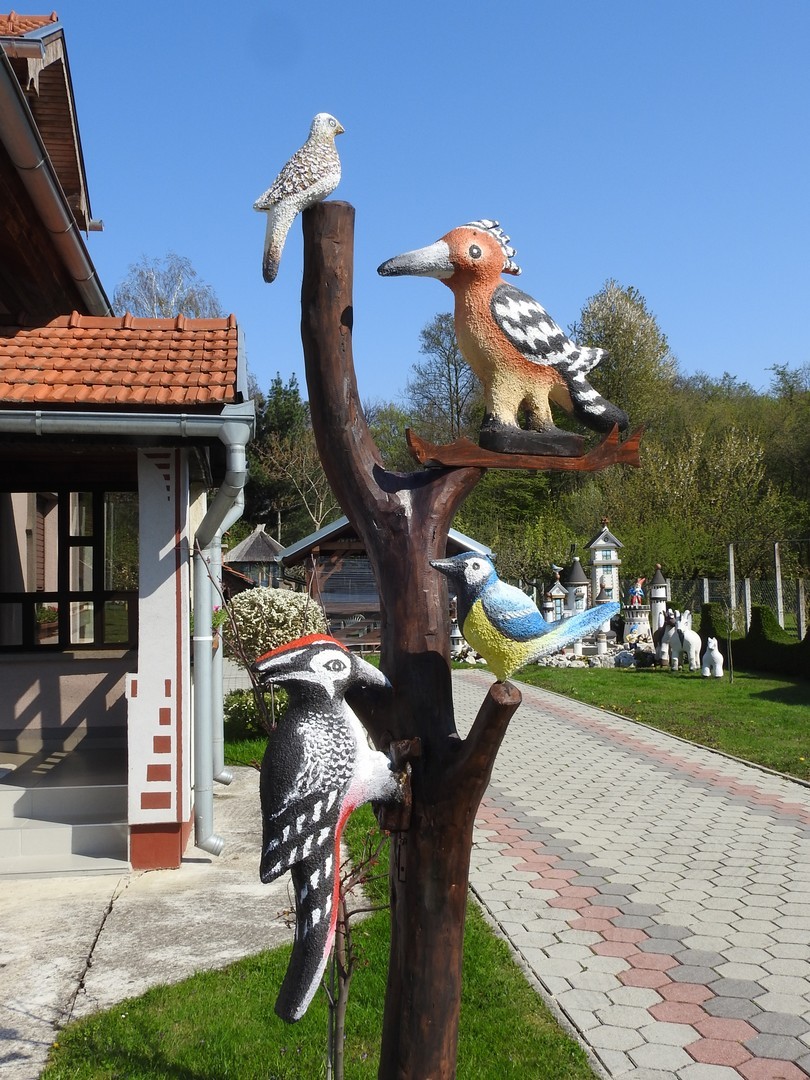 UZBUDILJIVA BAJKA DRAGUTINA MESARIĆA Gradim bedem jer mi prijeti vještica!