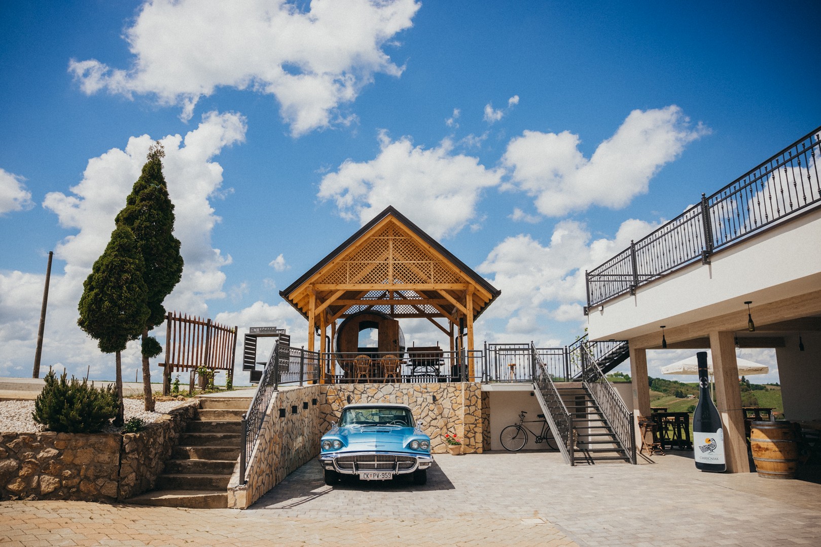 Vinarija Cmrečnjak poziva u novu Vinoteku!