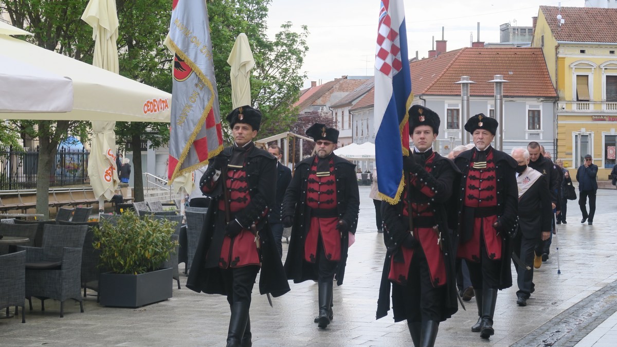 Povodom Dana Međimurske županije položeni su vijenci i zapaljene svijeće poginulim međimurskim braniteljima