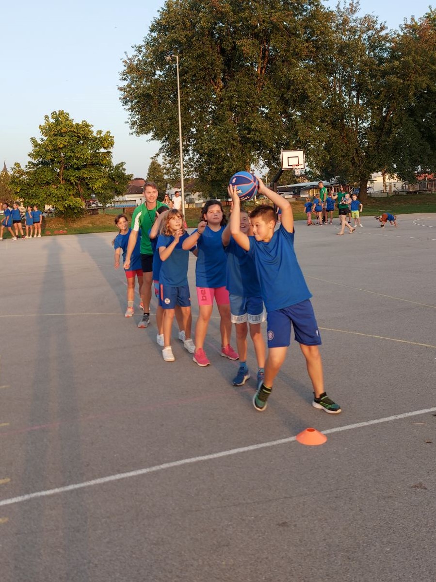 Mladi dobravski sportaši – košarka