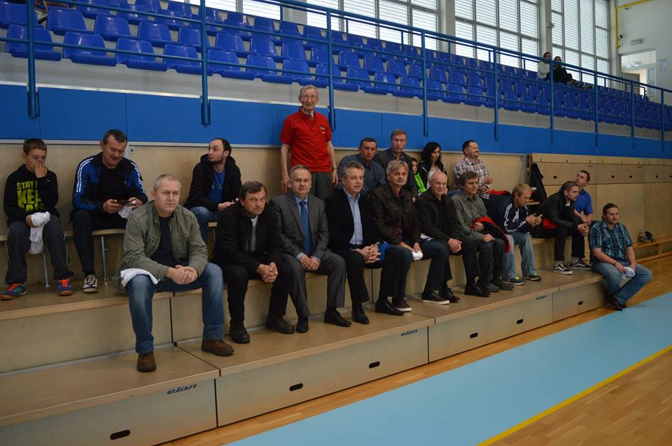 1316587212858401814336266827165