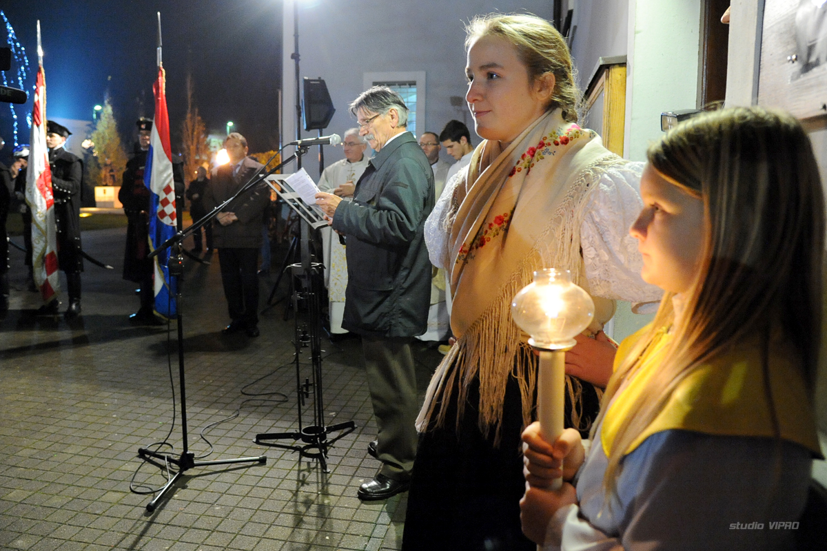 266810753dsc3597768545