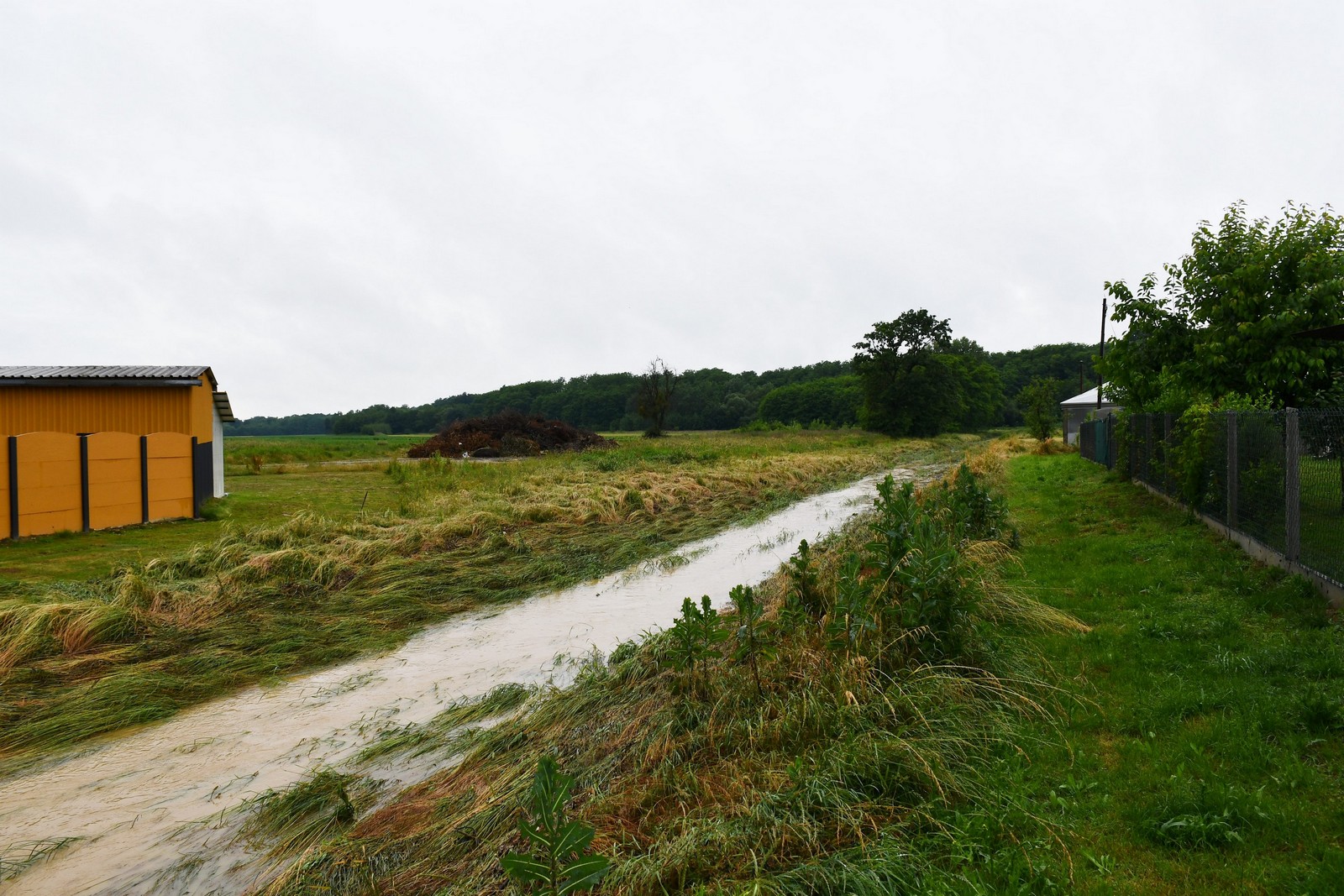 FOTO Posjetili smo mještane Macinca: ‘Ostali smo budni dugo u noći, i danas čistimo od jutra’